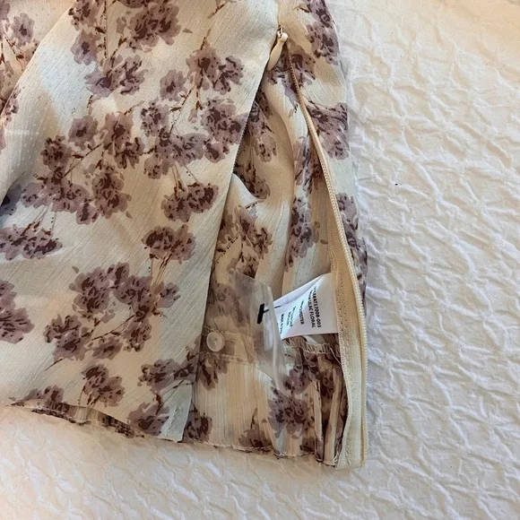 ASTR The Label Floral Blouse - Picture 4 of 10